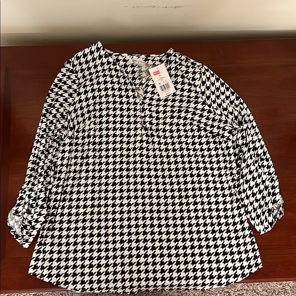 Kim Rogers Black and White Boxy Blouse with Mandarin Collar